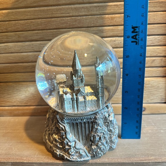 Pottery Barn Harry Potter Snow Globe - Picture 7 of 8